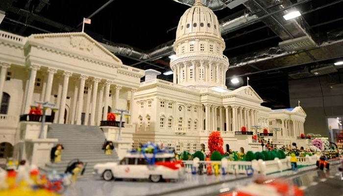 giant lego pieces